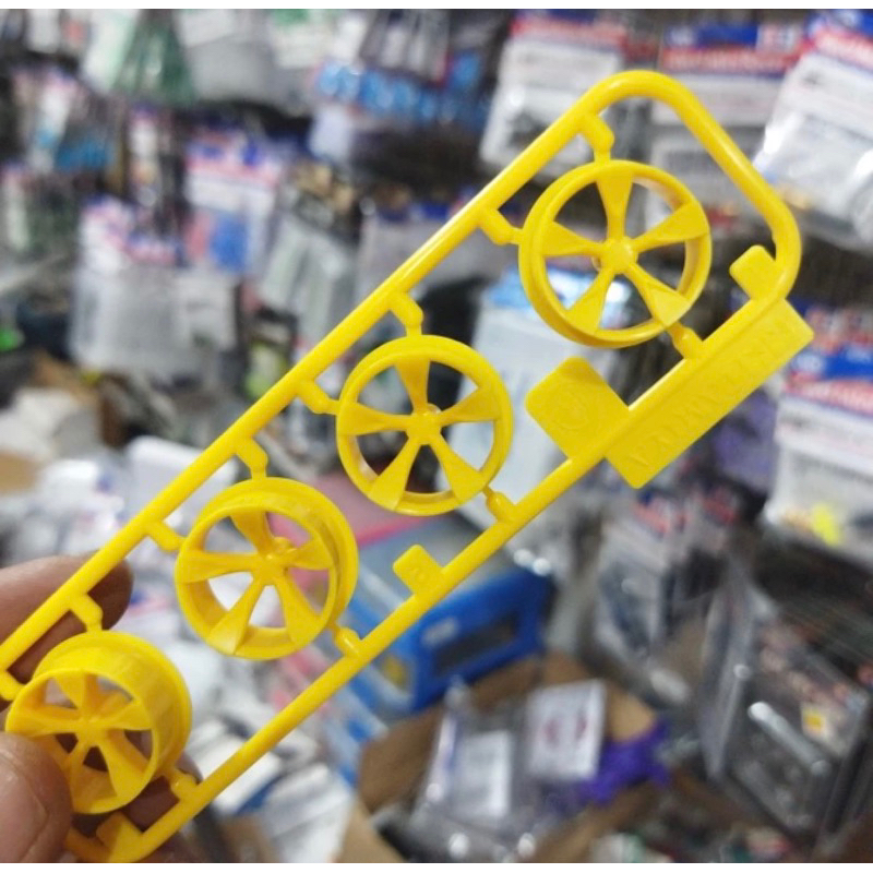 TAMIYA VELG MEDIUM 5 SPOKE (KUNING)