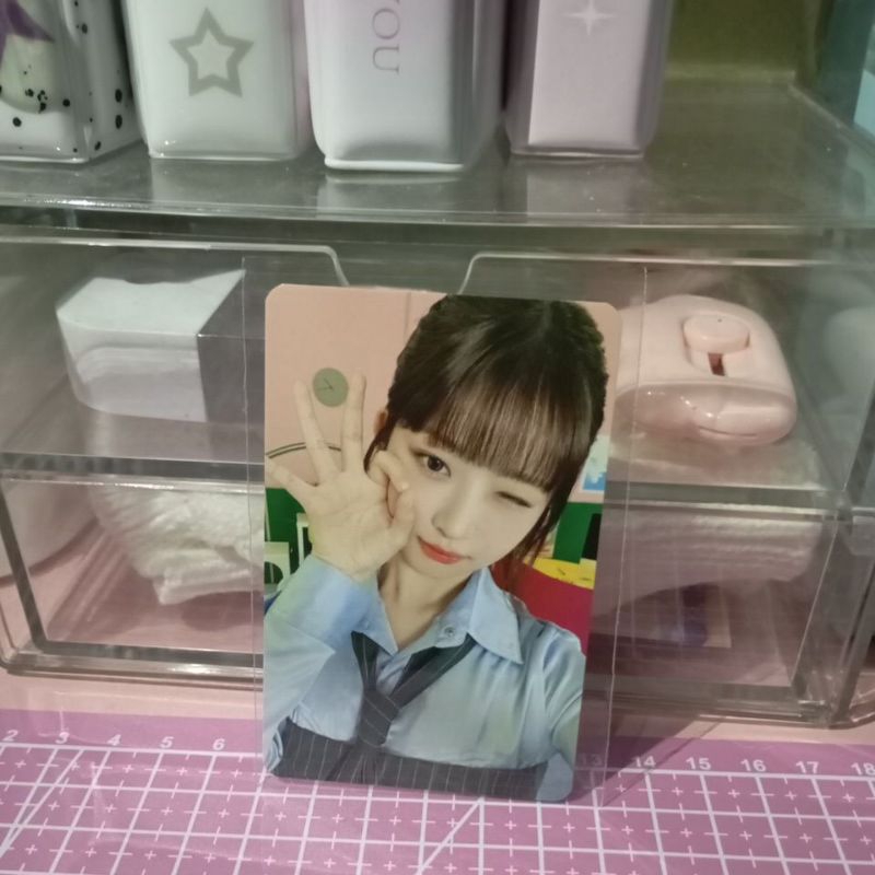 photocard Official rei ive (wajib baca desk)
