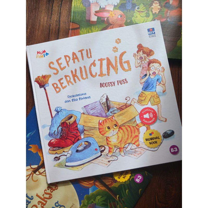 Sepatu Berkucing by Djokolelono