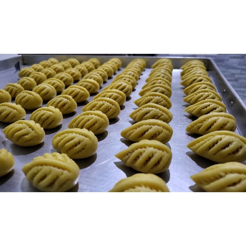 

Nastar Daun Lumer (individual packaging)
