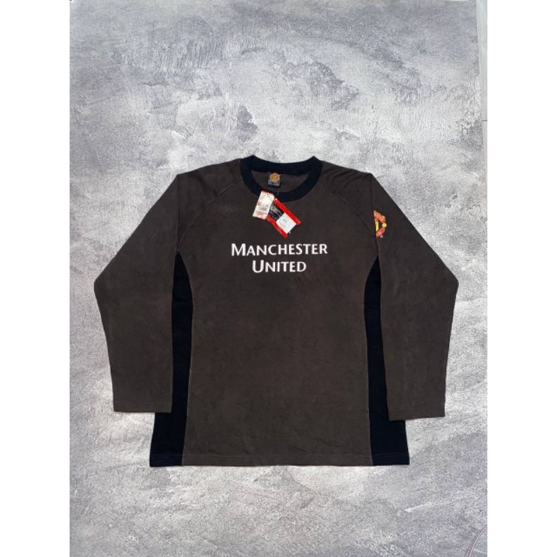 Jersey merchandise Manchester united second