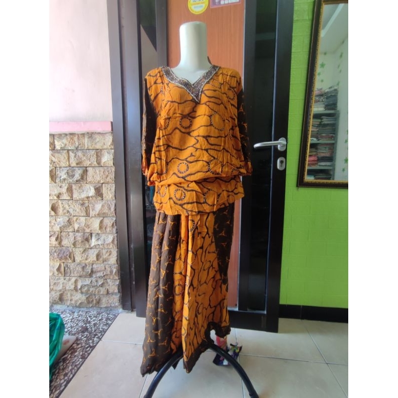 ONE SET ROK / ONE SET WANITA