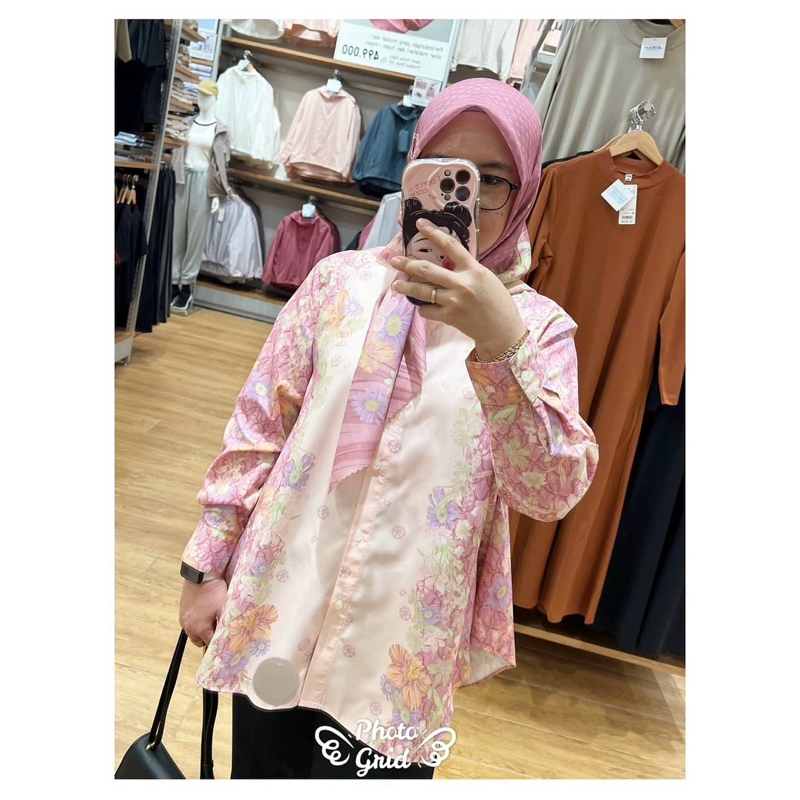 Namora Shirt & Scarf Wearing Klamby