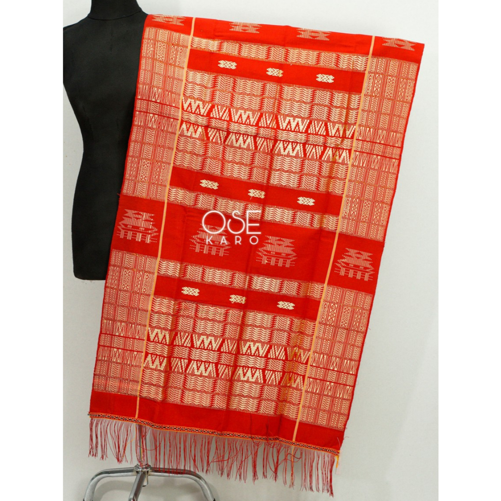 Uis Nipes Karo Rumah Adat Sutra