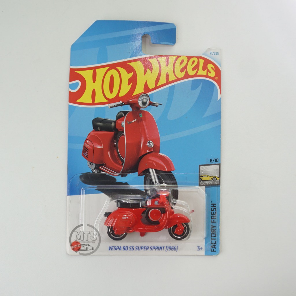 Hot Wheels Factory Sealed 2024 Vespa 90 SS Super Sprint Diecast Merah dan Biru