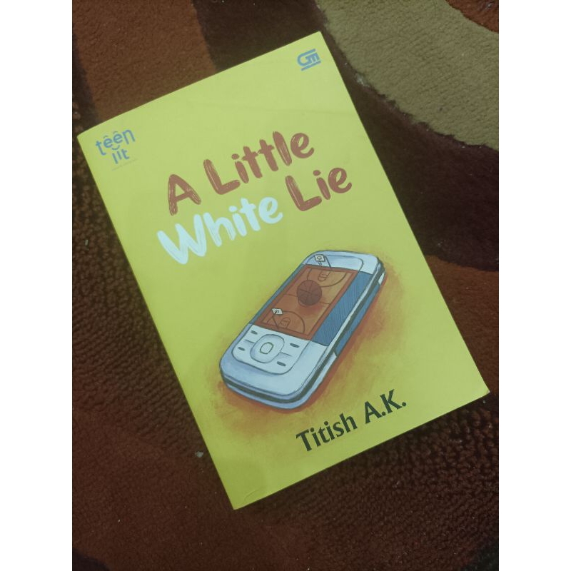 Preloved Novel Teenlit "A Little White Lie" – Titish A.K