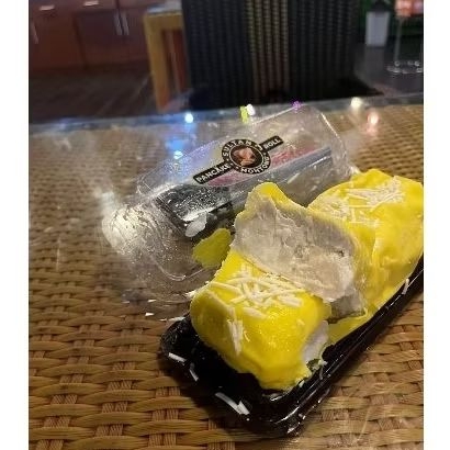 

Pancake Durian Montong