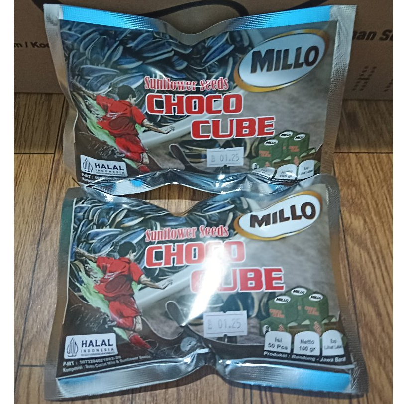

Millo Cube Lokal Kwaci 2 Pack (Per Pack Isi 50 Cube)