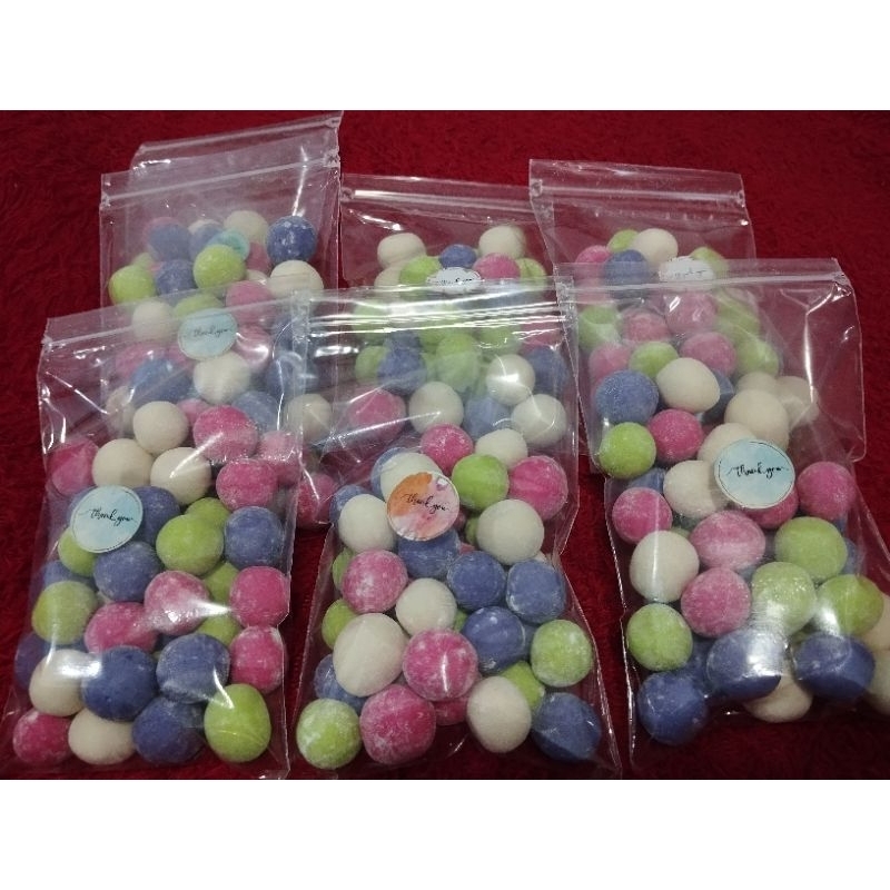 

Permen Bola Susu by umi nuha Kemasan 250g isi kurang lebih 30pc