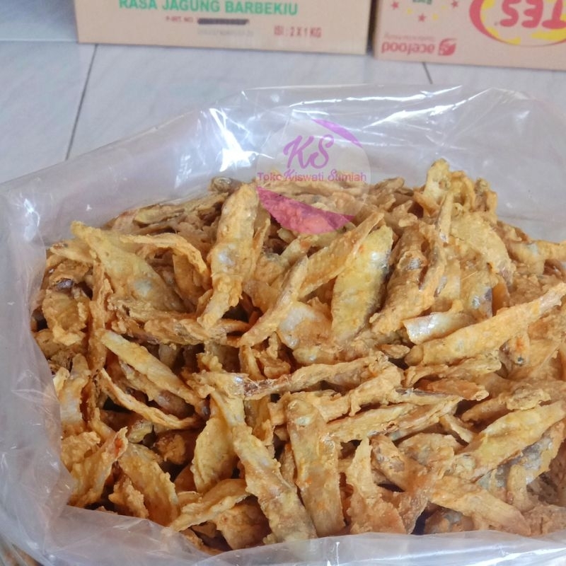 

Peyek Ikan Wader Crispy Goreng Renyah Asin Gurih Original Baby Fish Kemasan Berat Isi 500 gram Keripik Kripik Snack Cemilan Camilan Food Pedas Makanan Oleh Oleh Surabaya