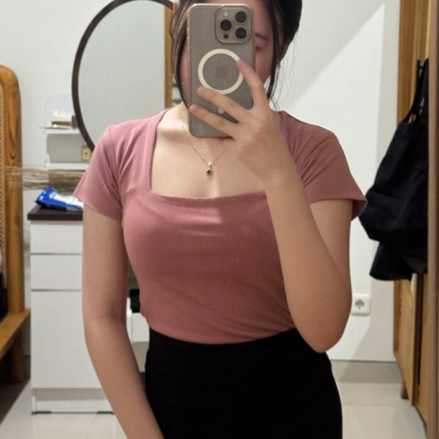 [PRELOVED] Evertops Shoulder Top