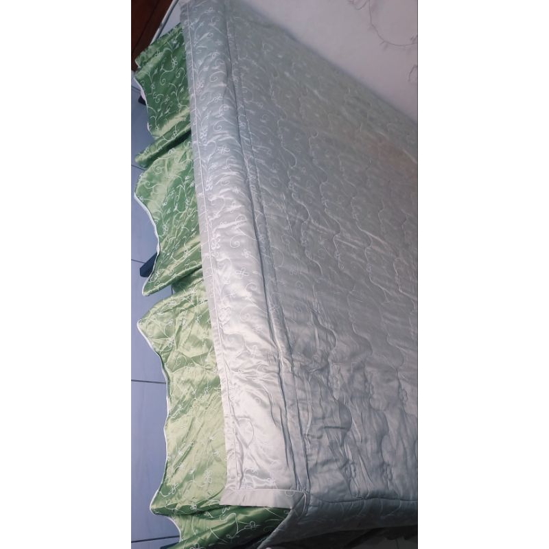 Sprei rumbai dacron jaguar satin hijau sage 150x200