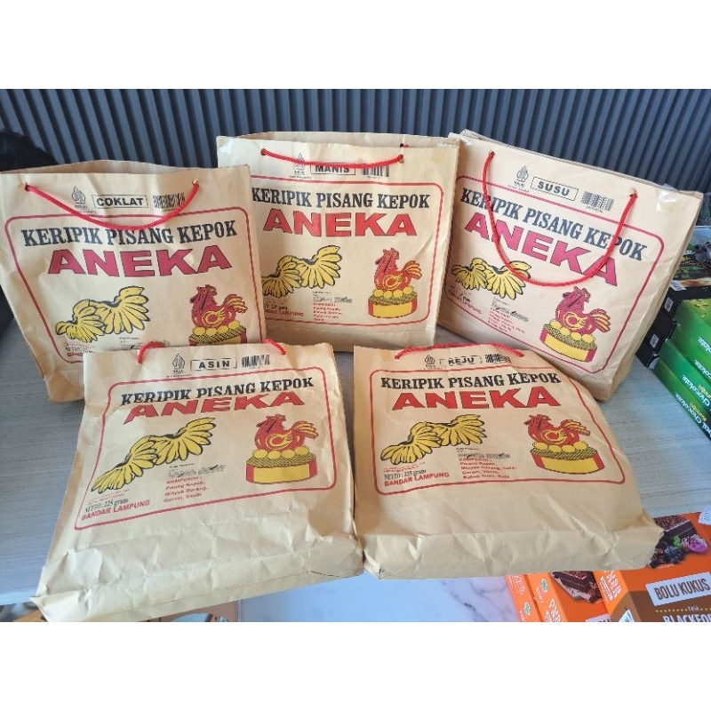 

ANNEKA KERIPIK PISANG KEPOK OLEH OLEH KHAS LAMPUNG