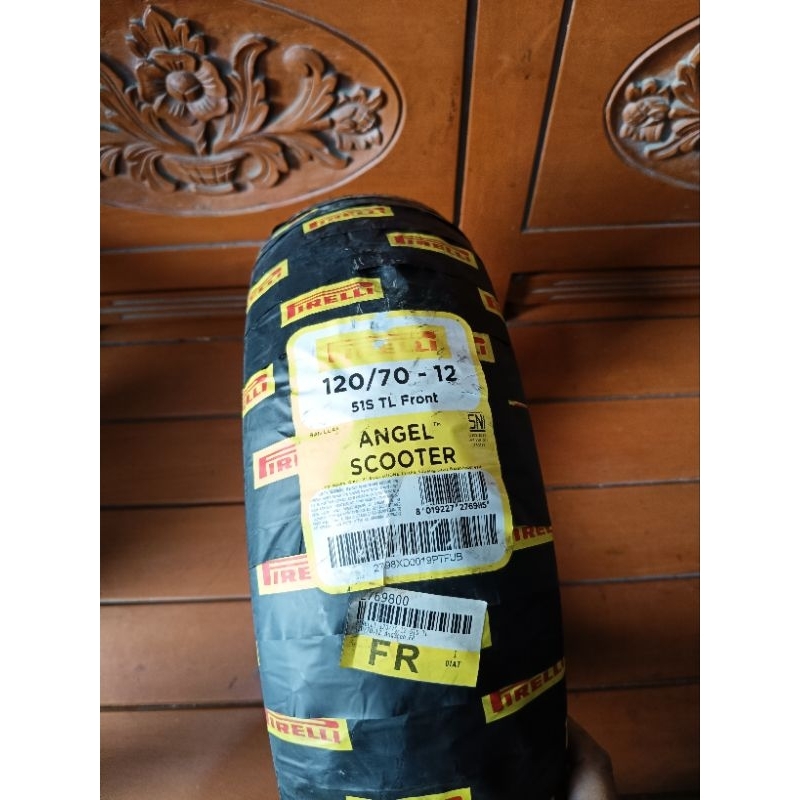 ban ring 12 120/70 Pirelli Angel scooter 2017