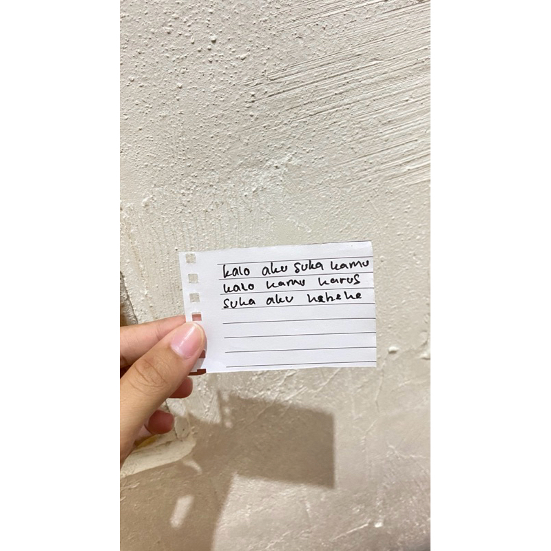 

tulisan kertas kata kata kalo gabut co aja bestie hehe