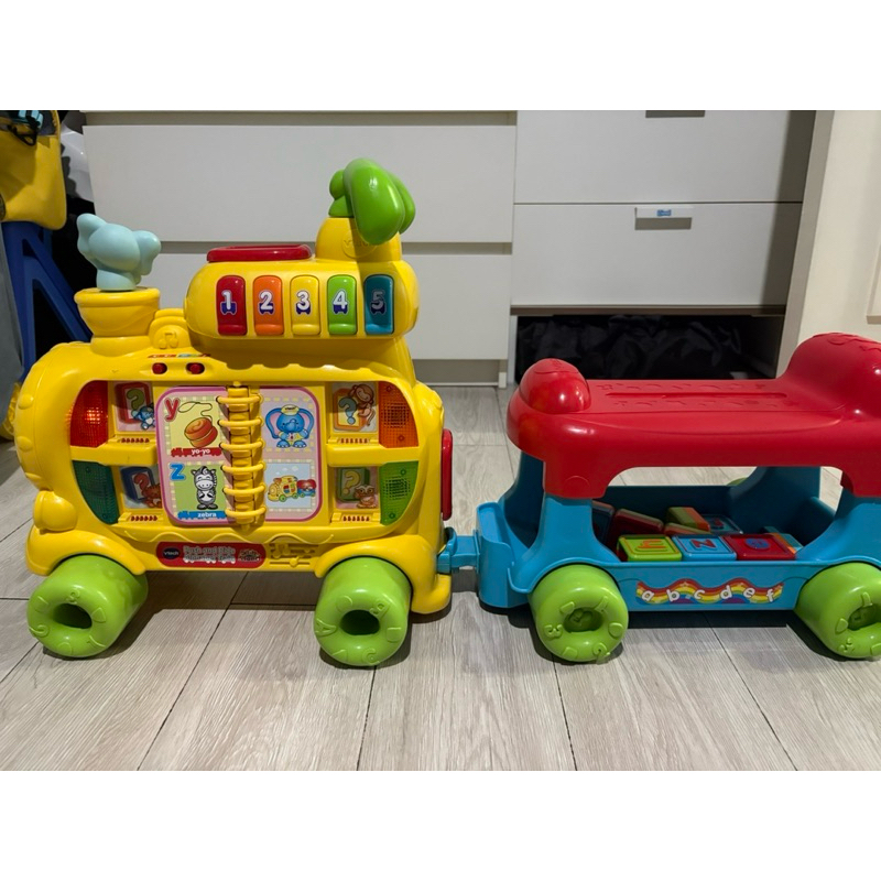PRELOVED VTech Push and Ride Alphabet Train