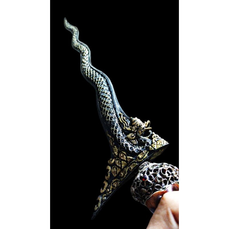 Keris nogo sapto garapan empu dalam era Amangkurat X