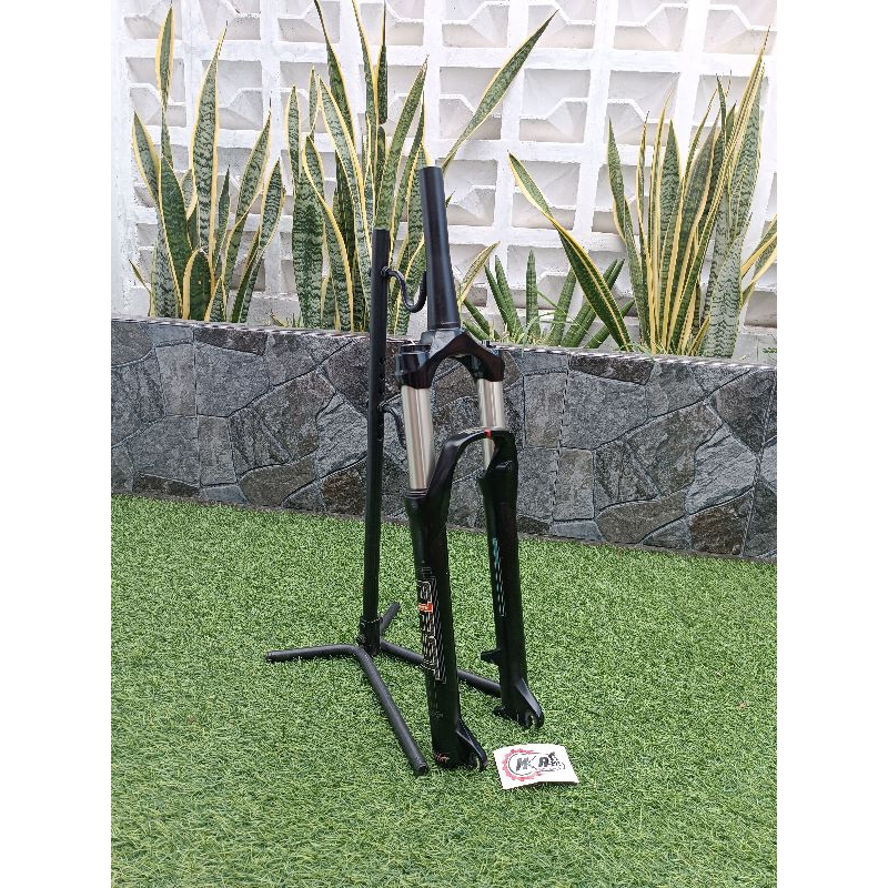 Fork RST First 27.5 Travel 100 Air suspension Not Epixon XCR Recon