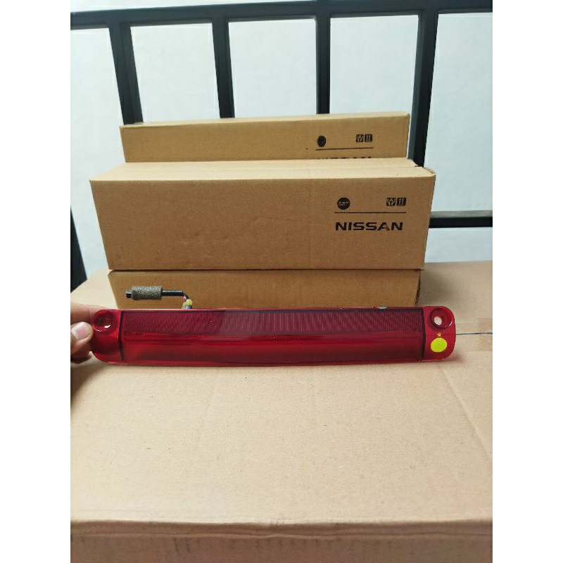 lampu spoiler datsun go original