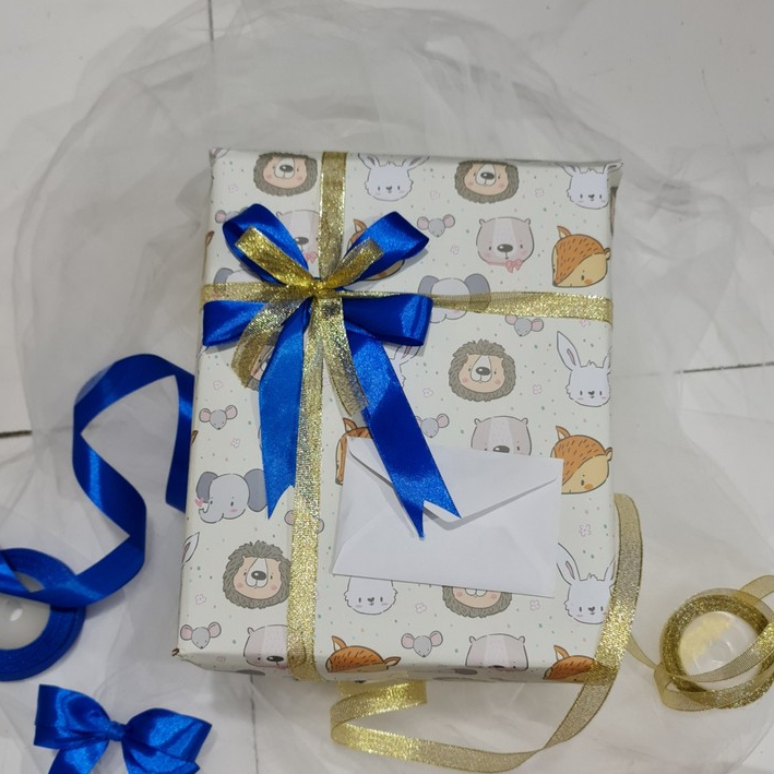 

Jasa bungkus kado gendongan Cuddleme & Kartu ucapan lahiran bayi geos fit hampers Ultimo Levana