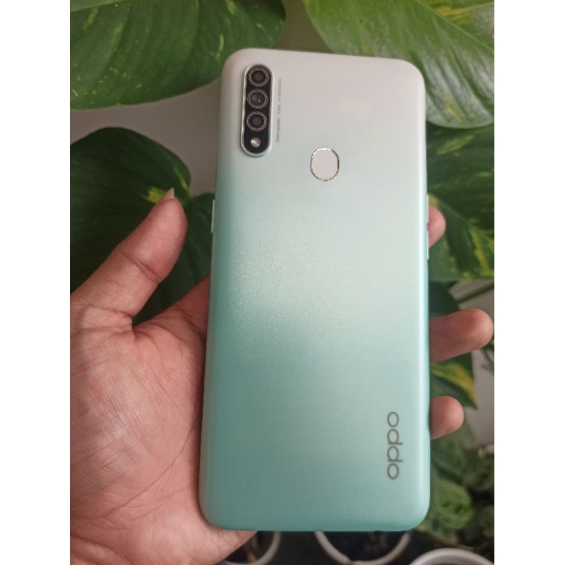 Oppo A31 minus