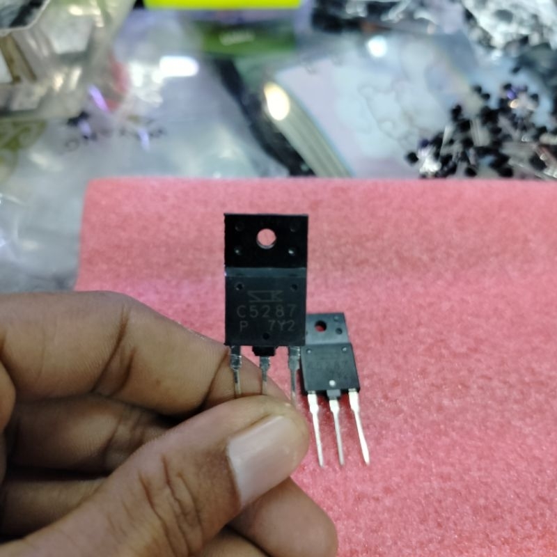 transistor NPN dengan nomor seri C5287