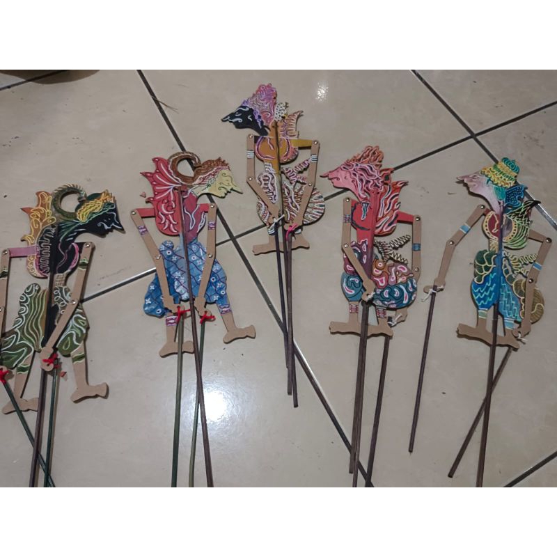 

wayang warna