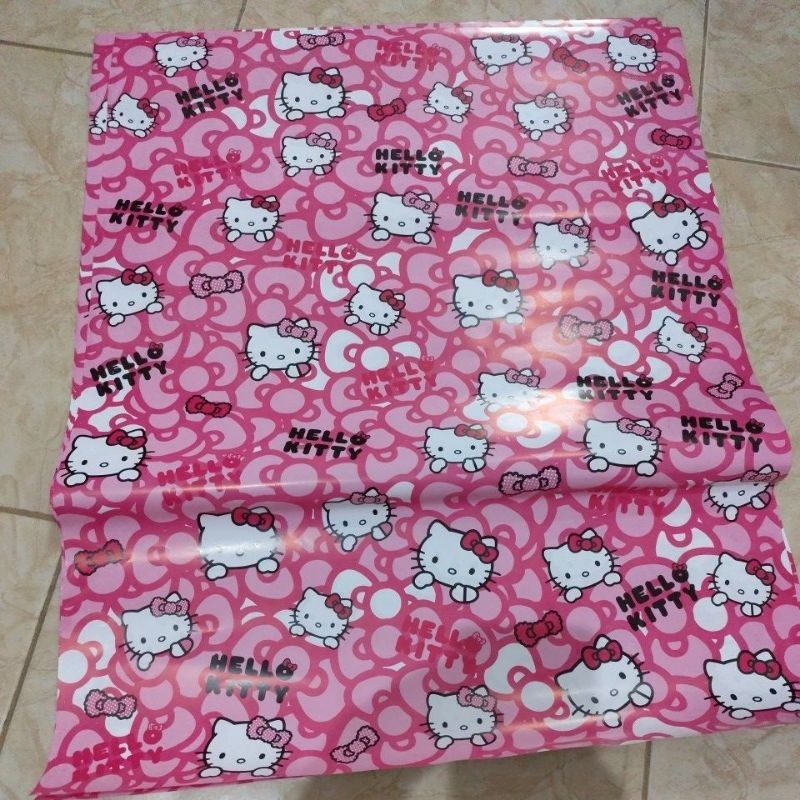 

kertas kado glossy gambar hello kitty