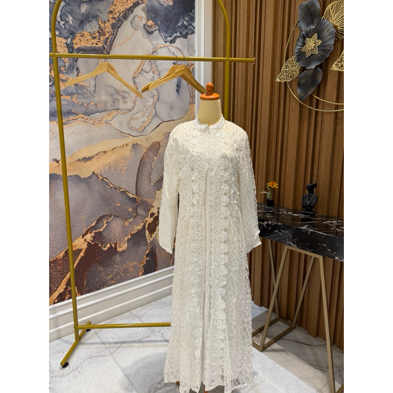 Gamis Brokat Putih Premium 1093 / Resleting Depan / Busui Friendly /Gamis Premium / XL dan XXL /Brok