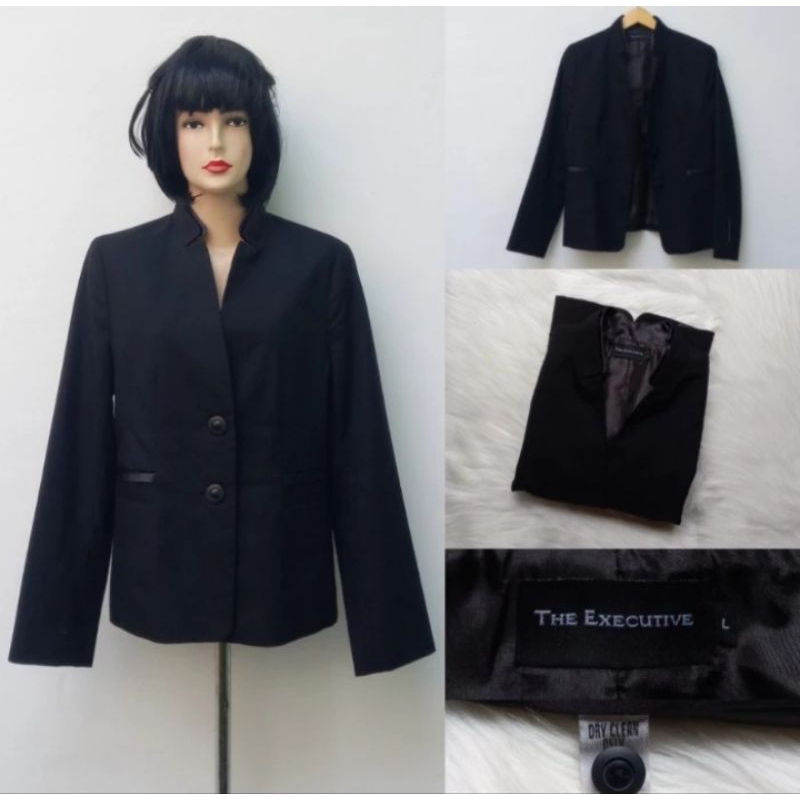 The Executive Blazer Hitam Wanita