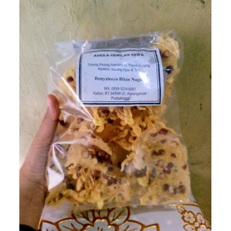 

Peyek kacang dan kedelai