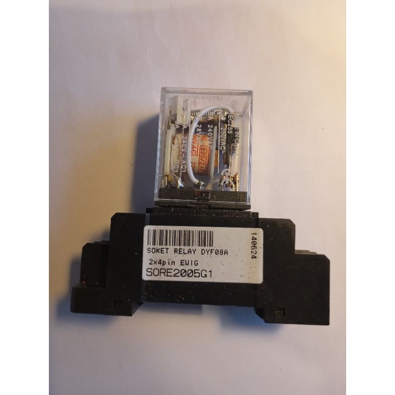 relay input 220v