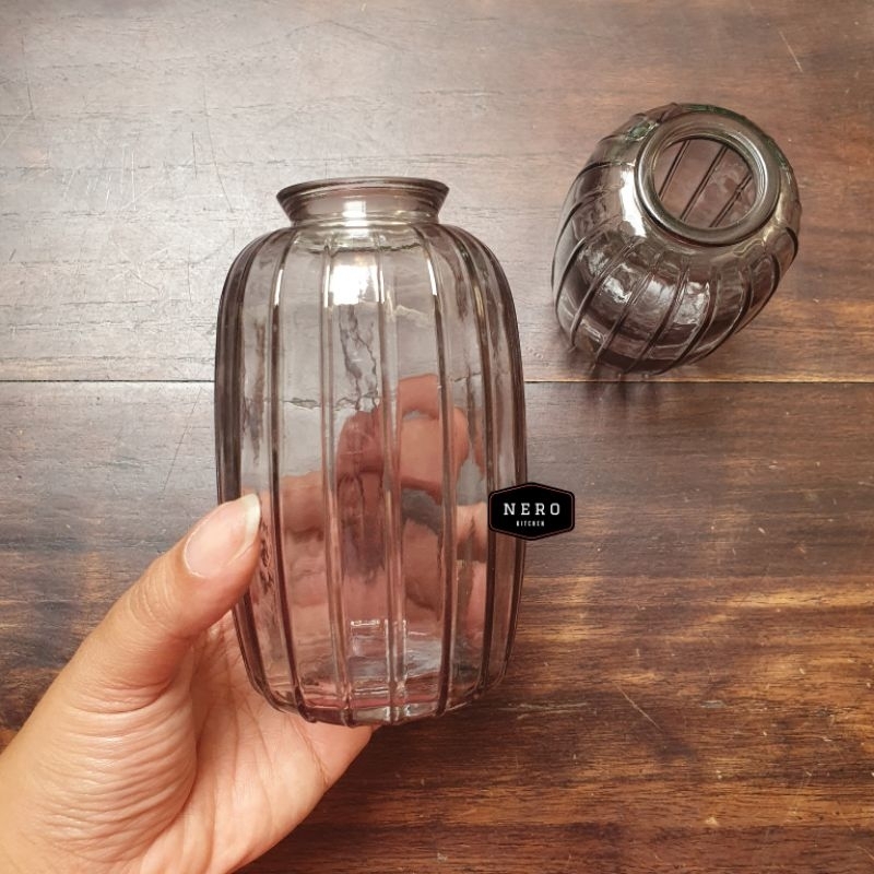 Vas Mini Hitam / Vas Kaca / Vas Aesthetic / Aesthetic Vas / Glass Vas / Vas Bunga / Nordic Vas / Flo