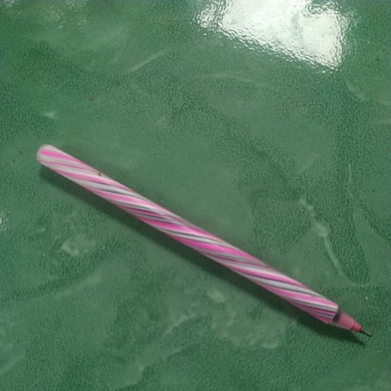 

Bolpoint pulpen warna hitam