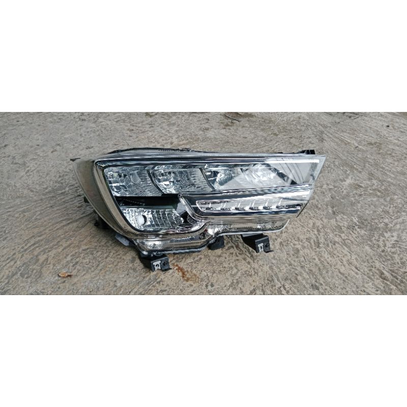 Headlamp Lampu depan Suzuki XL 7