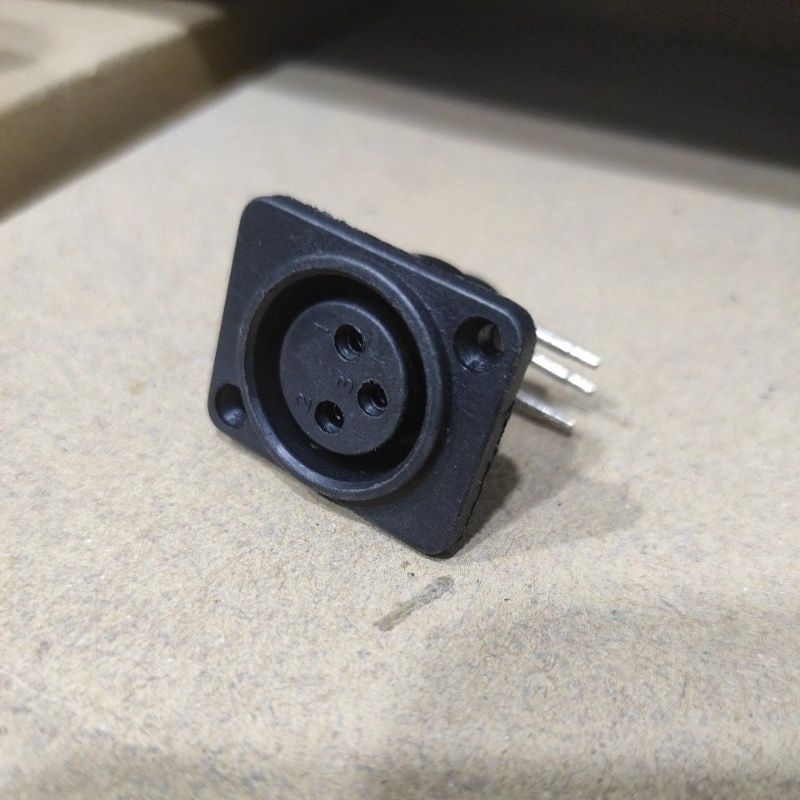 Socket XLR Female kaki Tekuk pvc Soket canon cewek