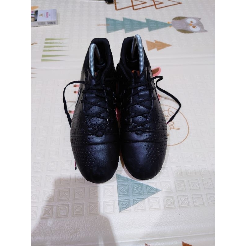 Sepatu Bola Nike CTR360