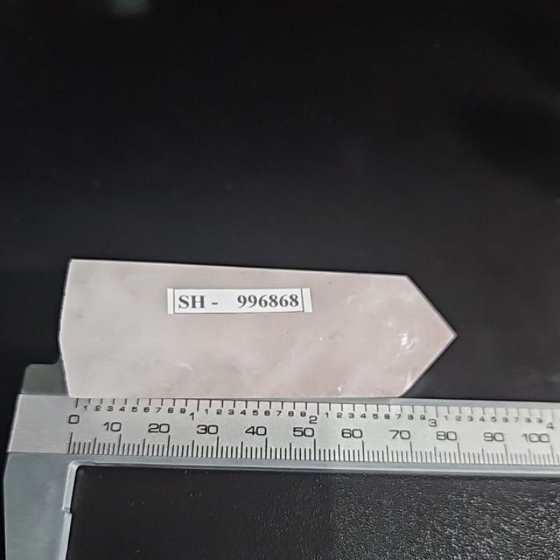 ROSE QUARTZ MADAGASCAR  POINT BATU ASLI