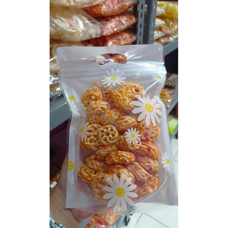 

SNACK KILOAN TERBESTSELLER 250GR CEMILAN PEDAS MANIS ASIN GURIH/ KERUPUK SEBLAK RAFAEL / SEBLAK KERING RAFAEL/ RAFAEL BANTAT KRIUK PEDAS DAUN JERUK 250GRAM