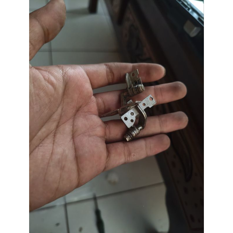 engsel Samsung rv408 ori