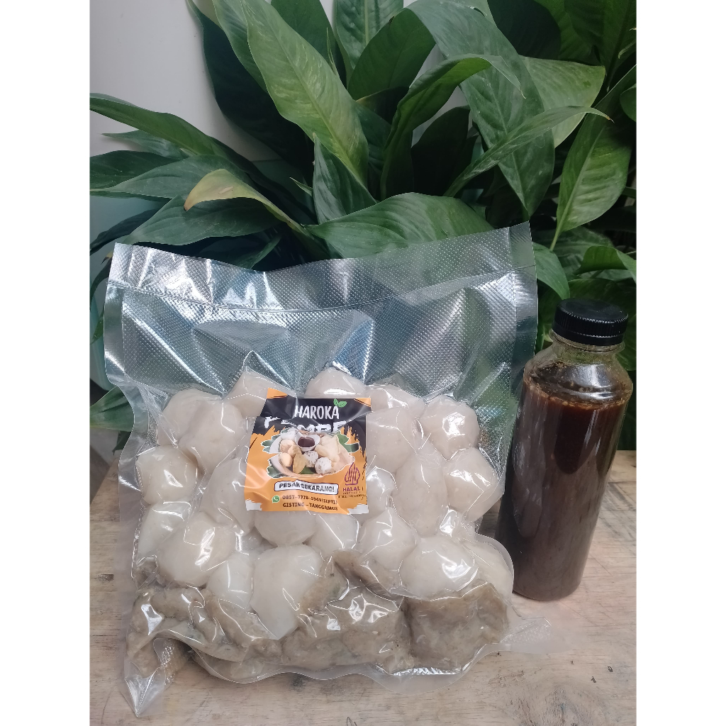 

Pempek Haroka - Pempek Ikan rasanya gurih, kenyal, murah tapi ikannya sangat terasa