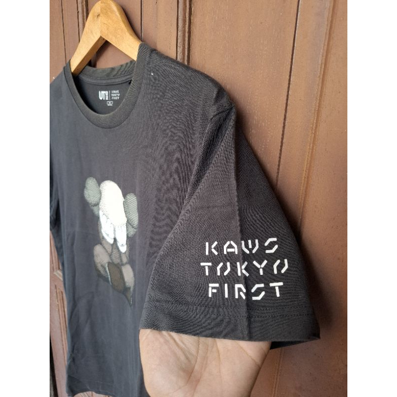 uniqlo X kaws tokyo