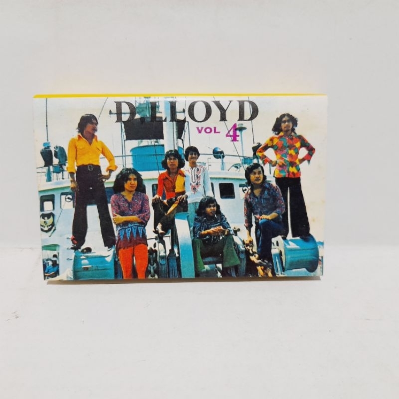 Kaset Band 4 Nada D'lloyd Vol. 4 / The Beach Girls
