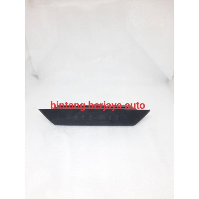 SWITCH TOMBOL INDICATOR PLAFON MITSUBISHI XFORCE 8002BB010P