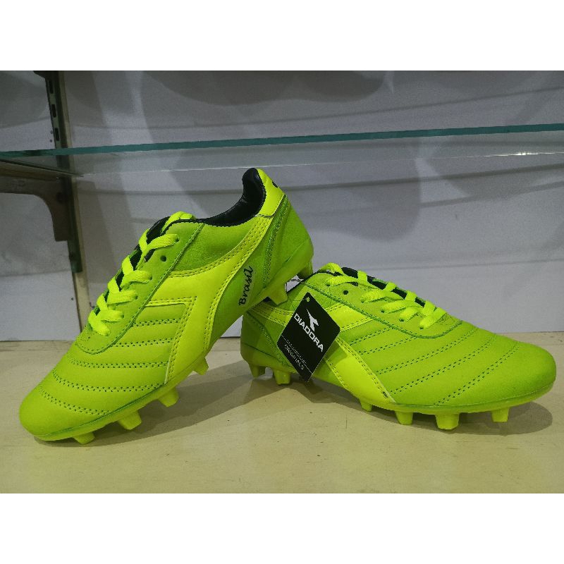 Sepatu bola kulit Sapi Junior
