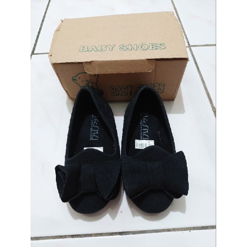 Sepatu anak bludu hitam manis anak lucu kawai kawaii lucu tralala mezzo piano bandai ban dai lolita 