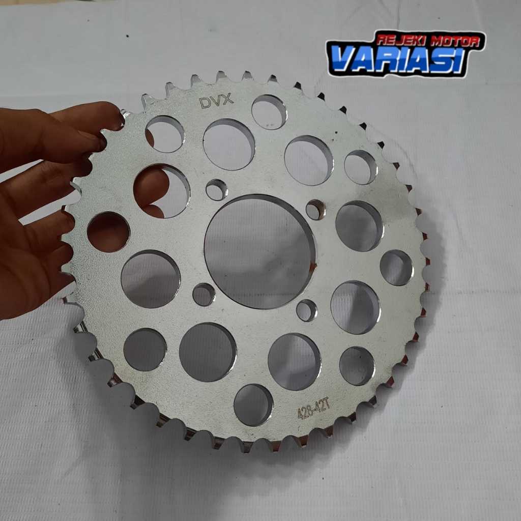 Gir Belakang Satria FU 428 42 T DVX Daytona Original Silver Hitam