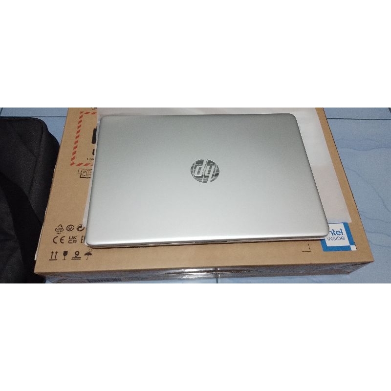 laptop hp core i3 gen 12 garansi resmi september 2026