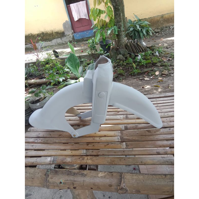 Spakbor Depan C70 Custom PNP Bottom Shock Astrea Grand