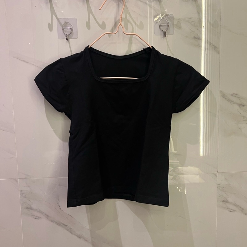 NEW CROP TOP BAHAN TEBAL BUKAN KAOS / CROP WANITA / BAJU PENDEK WANITA